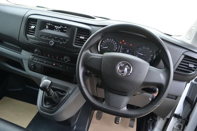 VAUXHALL VIVARO