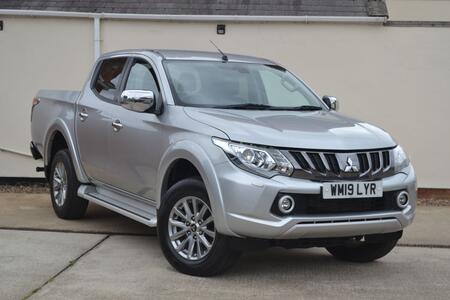 MITSUBISHI L200 2.4 DI-D DC Barbarian + VAT