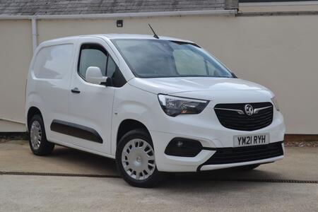 VAUXHALL COMBO 1.5 Turbo D 2000 Sportive