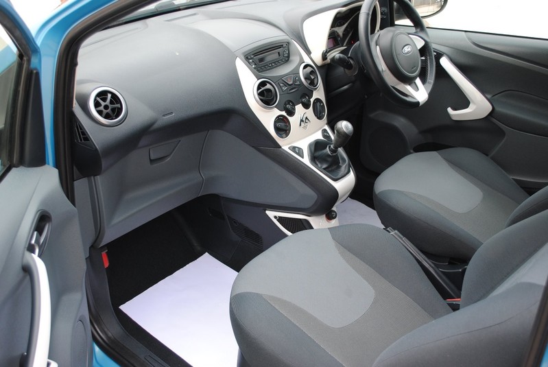 FORD KA