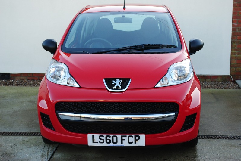 PEUGEOT 107