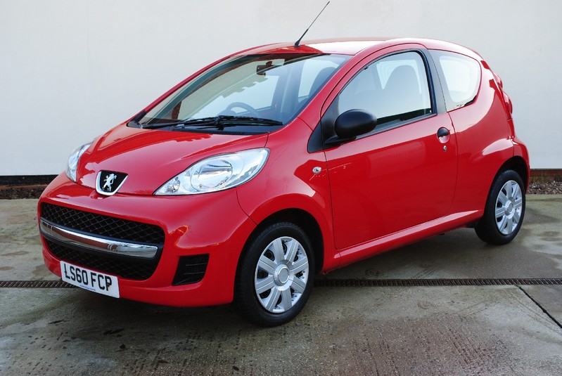 PEUGEOT 107