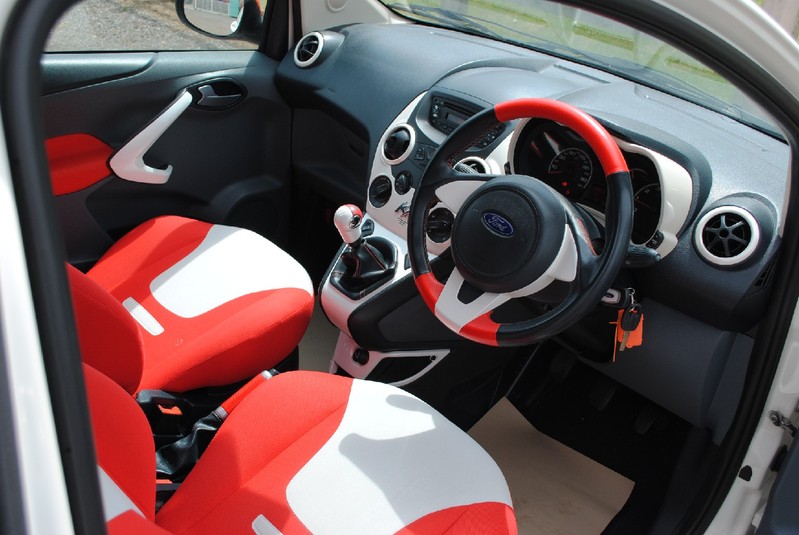 FORD KA