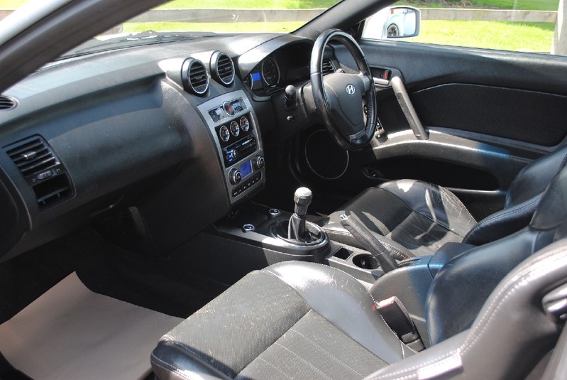 HYUNDAI COUPE