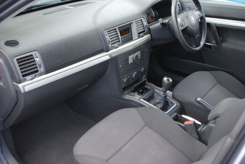 VAUXHALL VECTRA