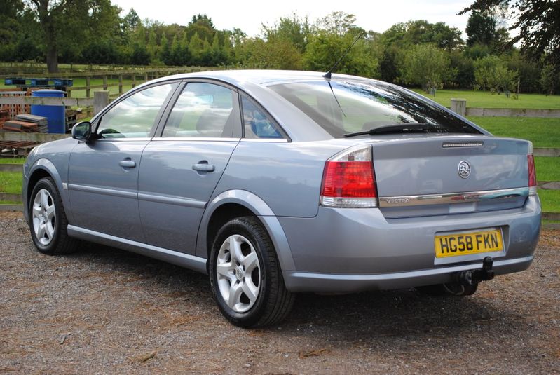 VAUXHALL VECTRA