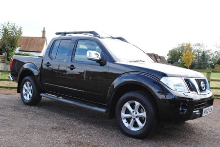 NISSAN NAVARA 2.5 DCI TEKNA 4X4 SHR DCB ++SOLD++