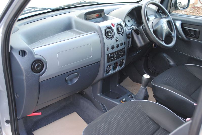 PEUGEOT PARTNER