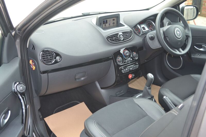 RENAULT CLIO