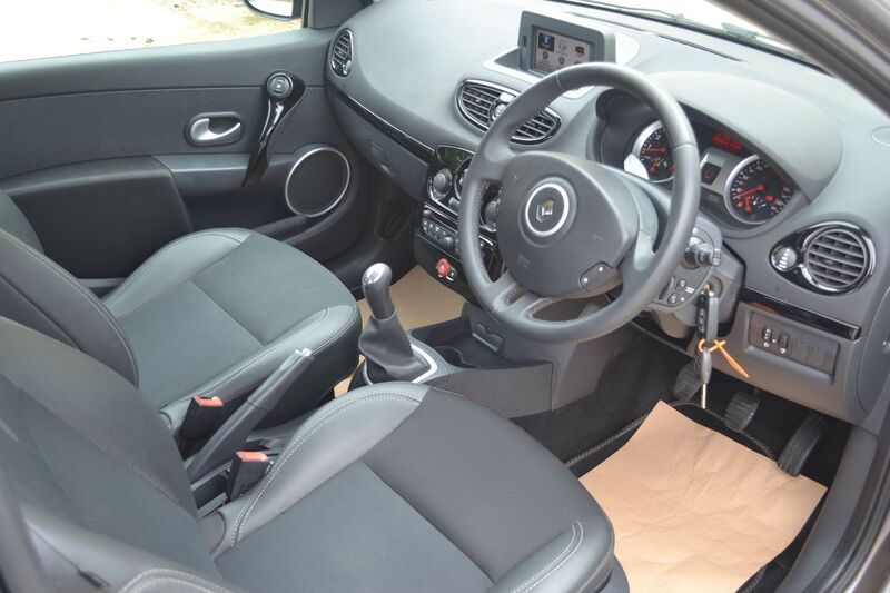 RENAULT CLIO