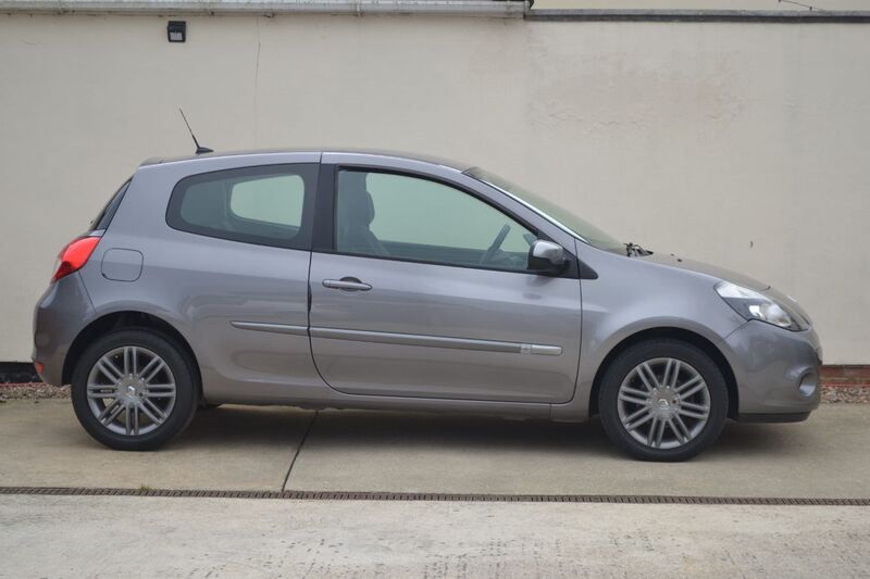 RENAULT CLIO
