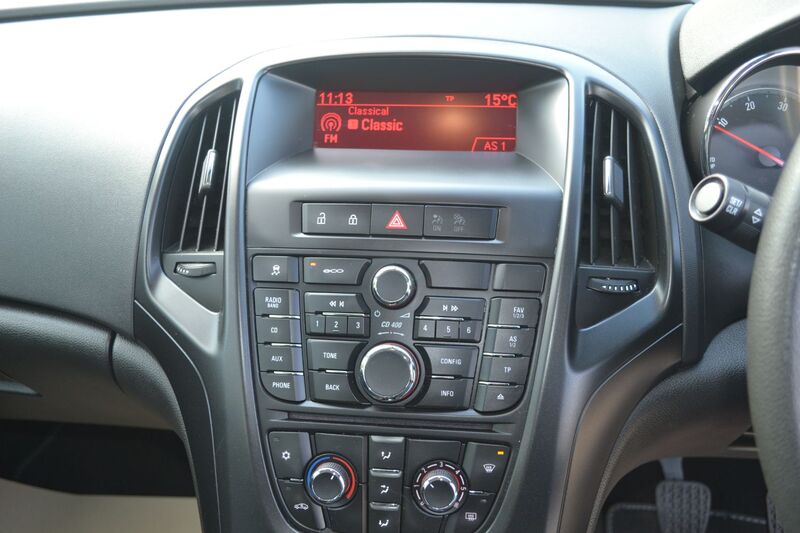 VAUXHALL ASTRA
